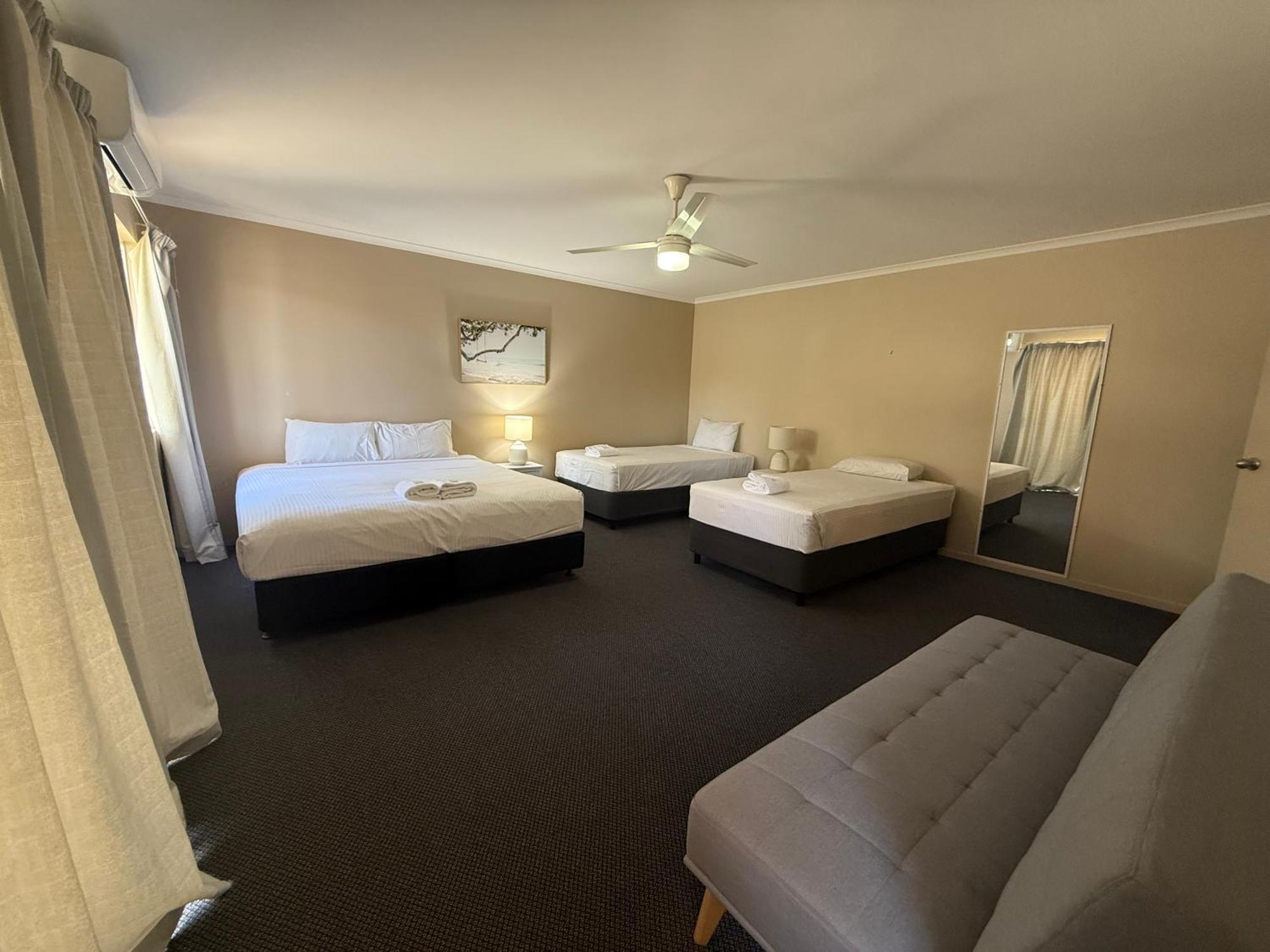 Harbour Sails Motor Inn Gladstone Esterno foto